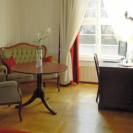 Hotel Altes Hafenhaus 3*