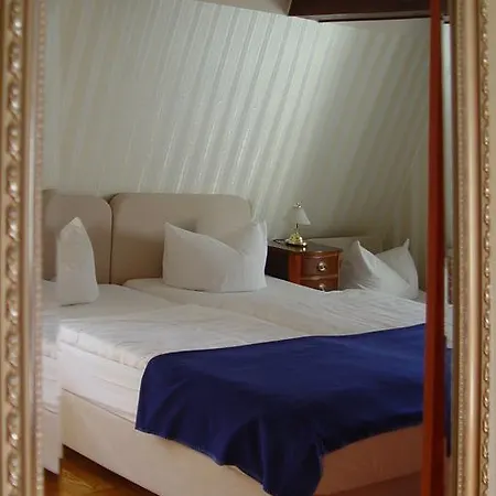 Hotel Altes Hafenhaus 3*