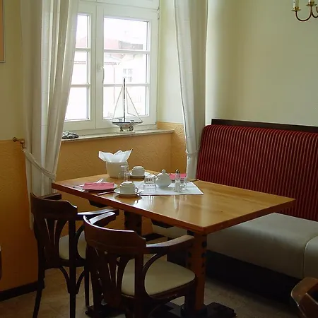 Altes Hafenhaus 3* Ρόστοκ